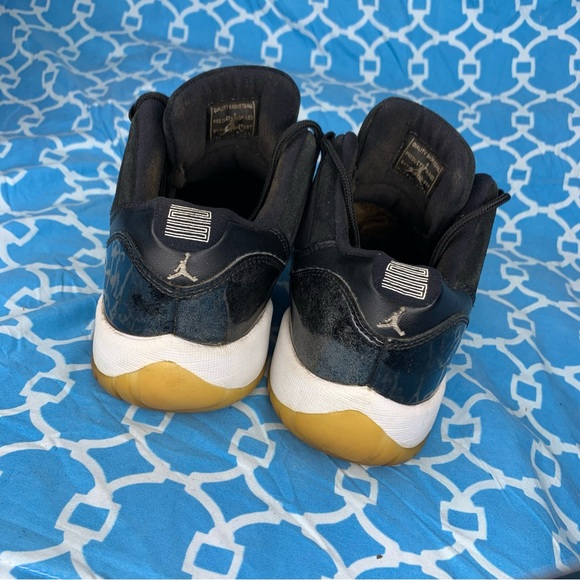Nike Women’s size 8 Air Jordan 11 low Barons Retro OG gum wmns sneakers black 8w - Picture 5 of 11